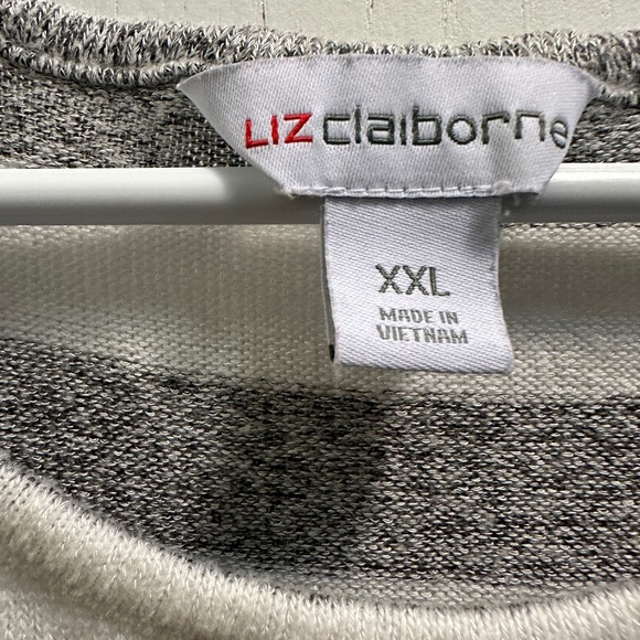 Liz Claiborne Long Sleeve Top. Size XXL. Gently used. Gray/White. - Picture 2 of 4